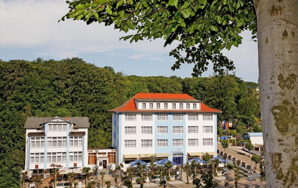 Hotel Xenia Sellin  Exterior photo